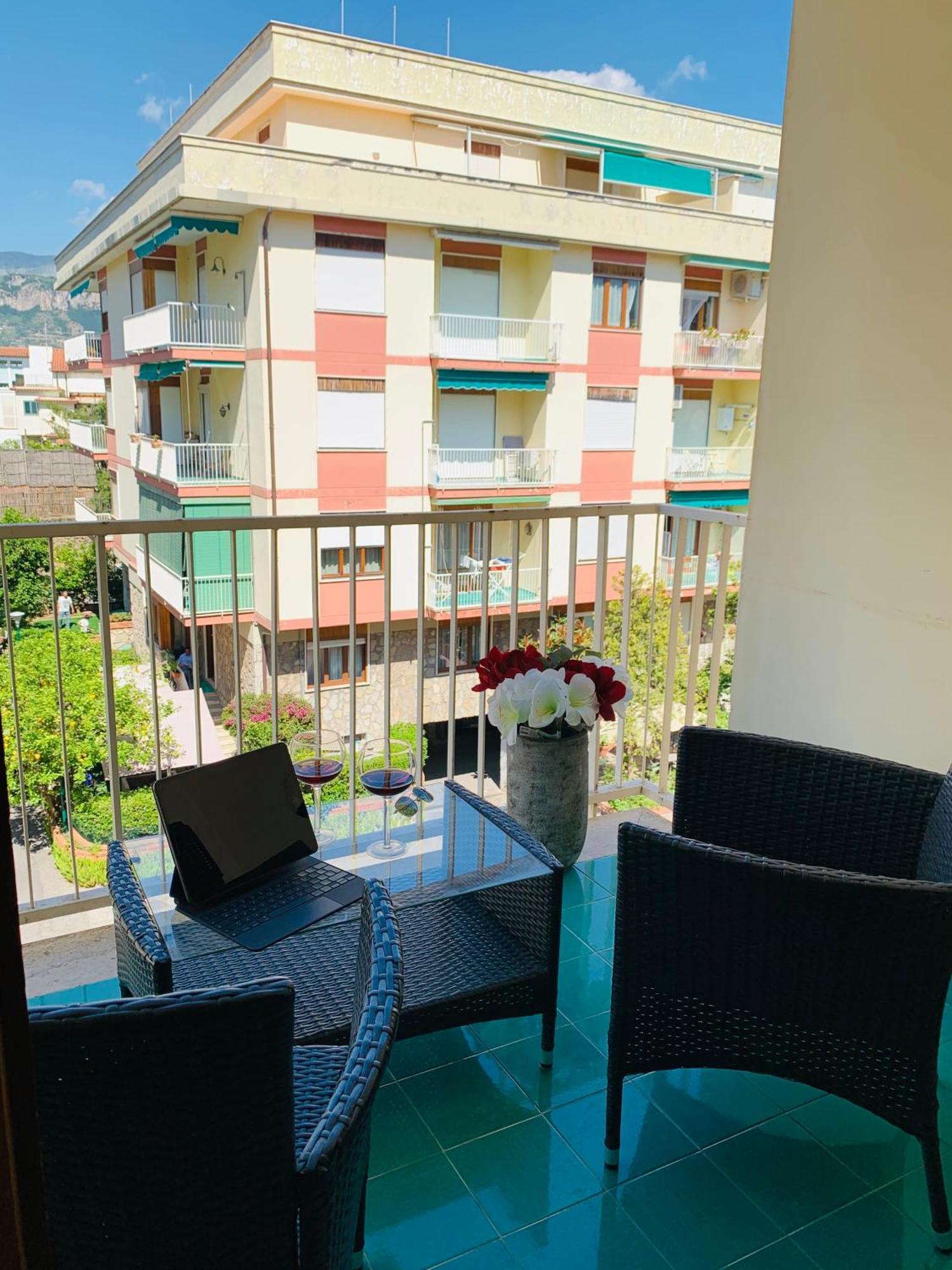 Sorrento Moon Apartment Екстериор снимка